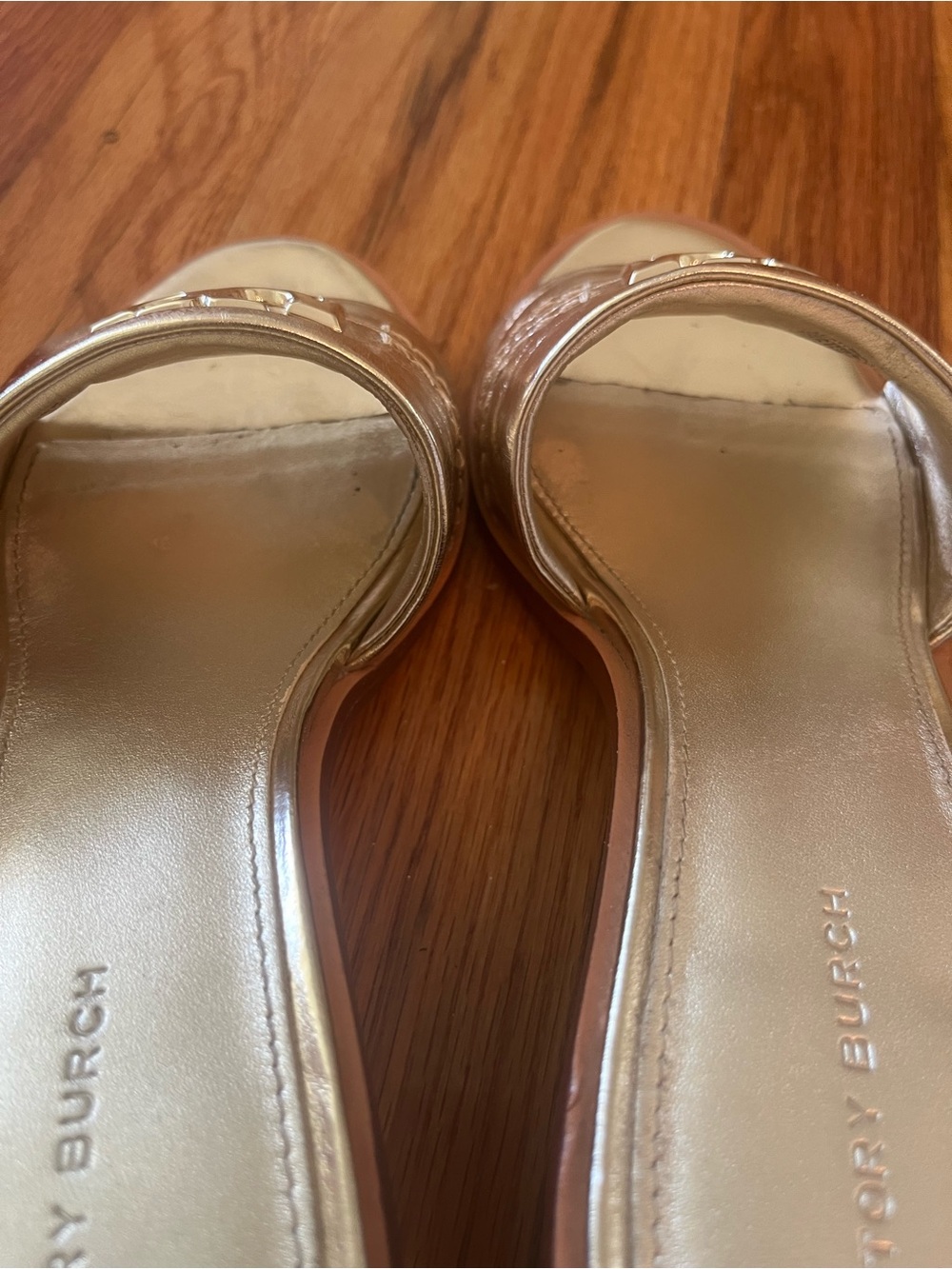 Tory Burch Everly Block Heel Spark Gold Size 7.5 - Picture 6 of 9